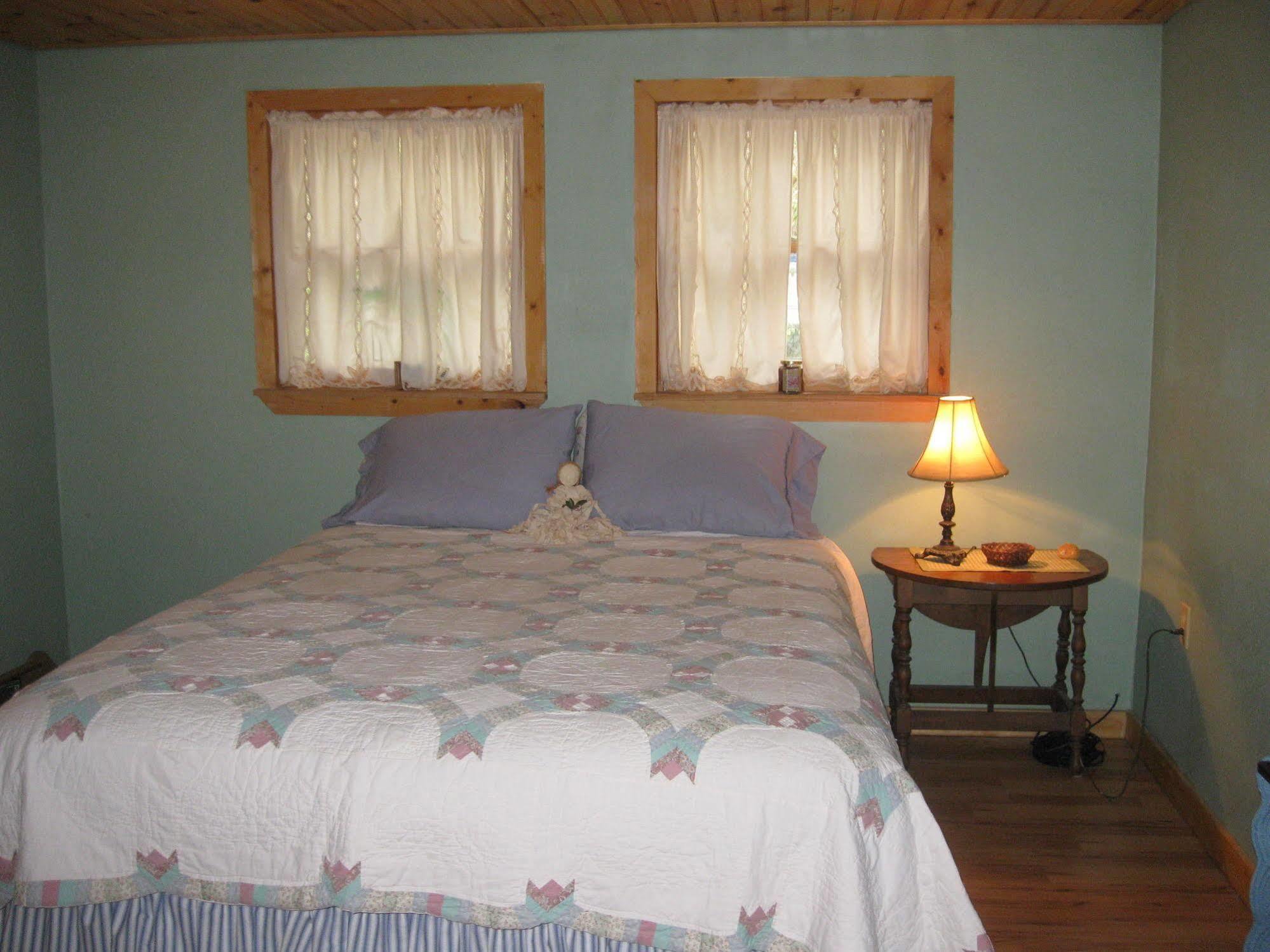 Buffalo Creek Bed And Breakfast Robbinsville Exteriör bild
