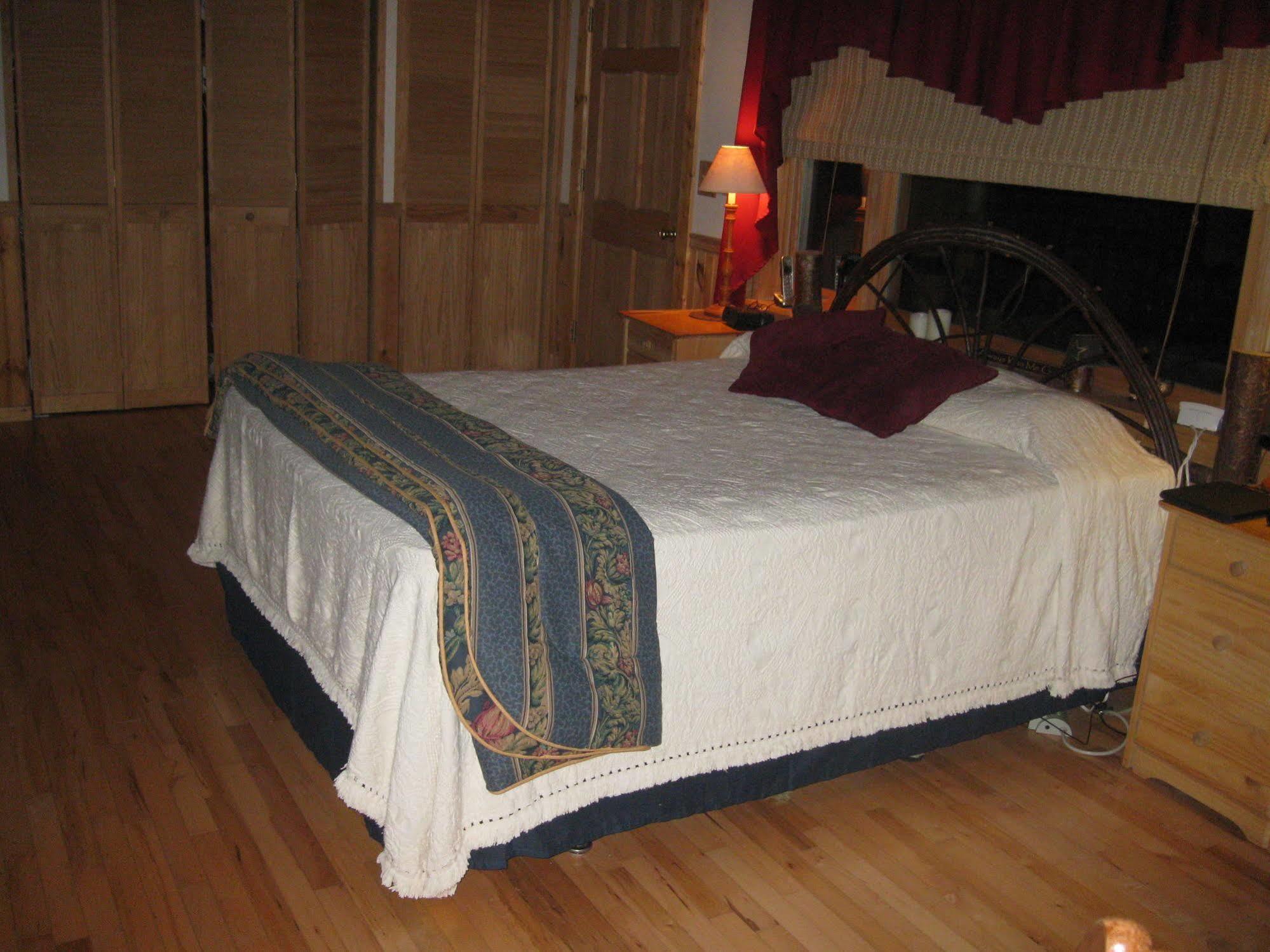 Buffalo Creek Bed And Breakfast Robbinsville Exteriör bild